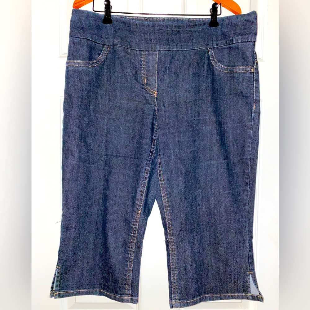 Contrast Denim Capris